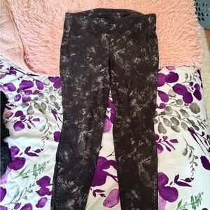 lululemon athletica Black and Gray Leggings size 20 (long)